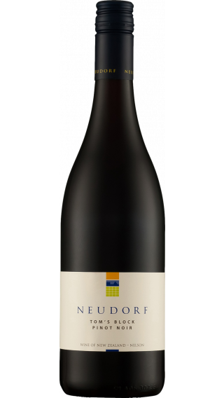 Bottle of Neudorf Toms Block Pinot Noir 2019 wine 750 ml